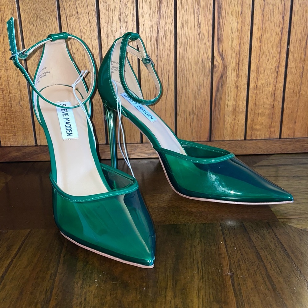 NWT STEVE MAIDEN GREEN CLEAR SIZE 9
